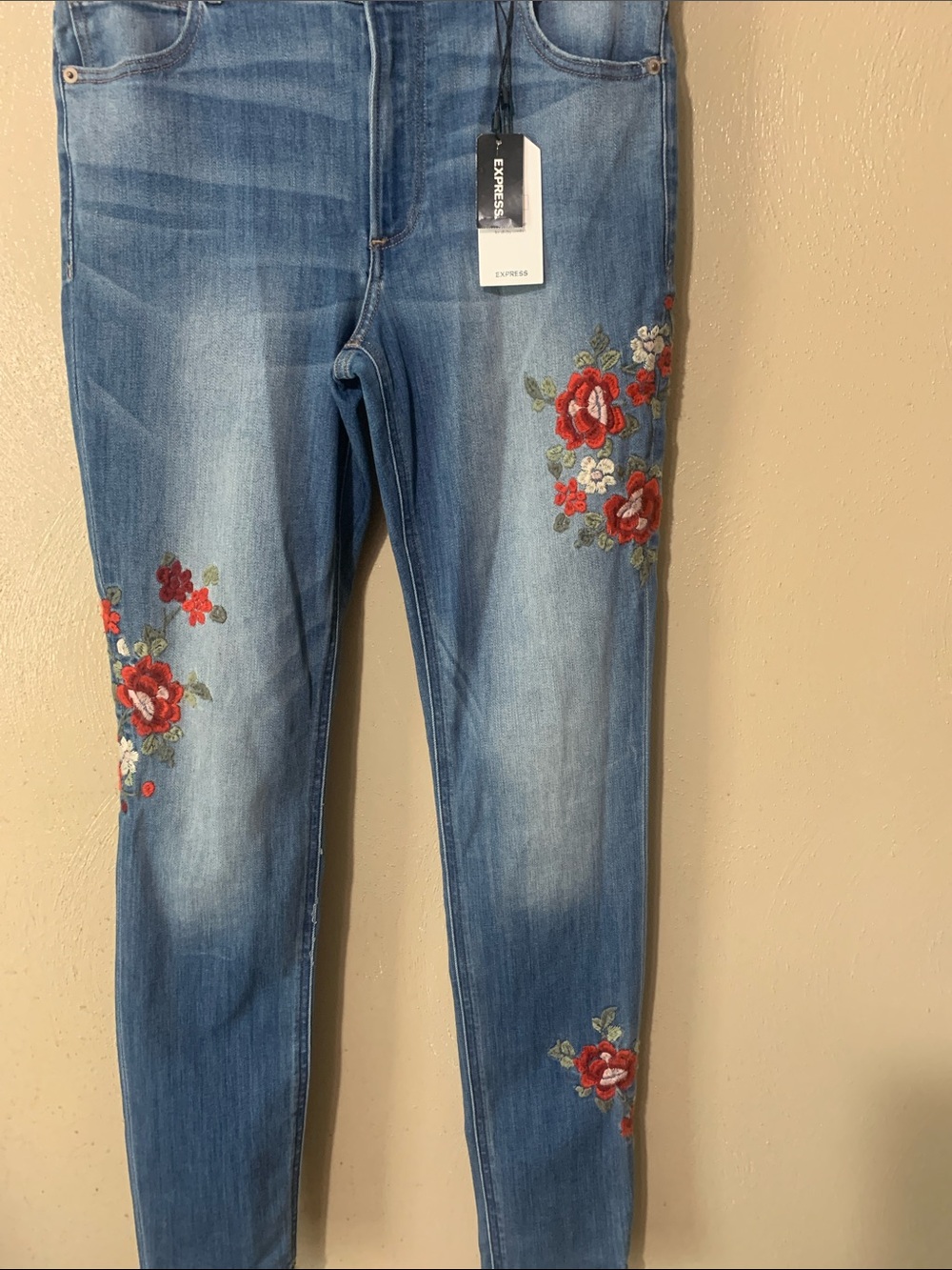 Express size 8 Blue Skinny Jeans with Red Floral Embroidery NWT - Picture 2 of 6
